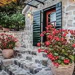 Heritage & Estate Raznjevica Dvori Ad 1307 Ξενοδοχείο Polaca