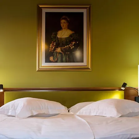 Heritage & Estate Raznjevica Dvori Ad 1307 Hotel Polaca