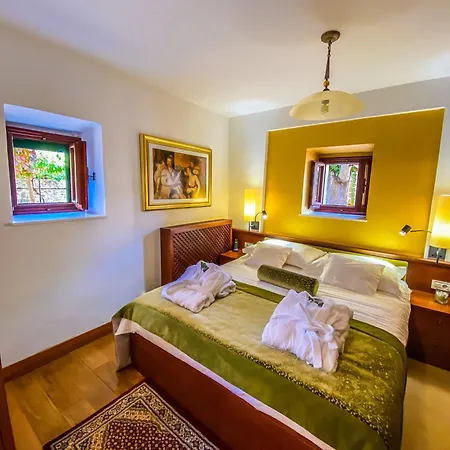 Hotel Heritage & Estate Raznjevica Dvori Ad 1307 Polaca