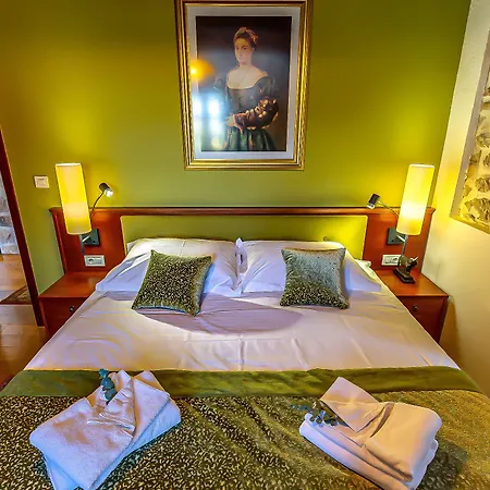 Heritage & Estate Raznjevica Dvori Ad 1307 Polača