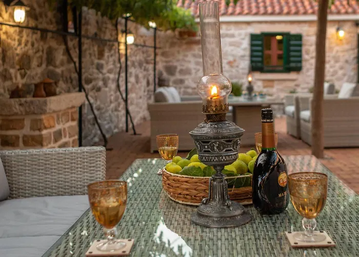 Heritage & Estate Raznjevica Dvori Ad 1307 5*