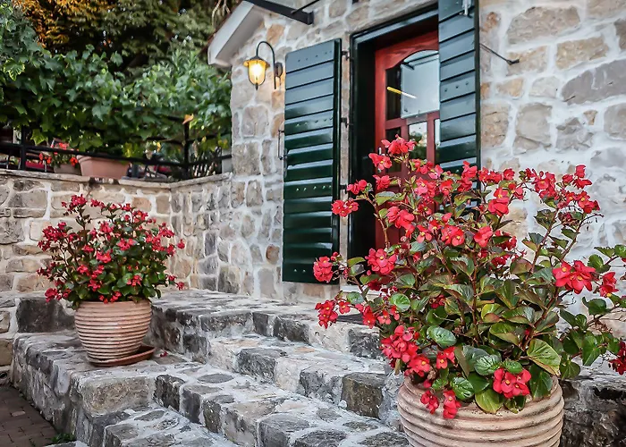 Heritage & Estate Raznjevica Dvori Ad 1307 Hotel Polaca