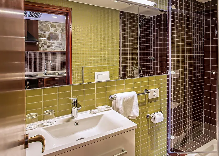 Hotell Heritage & Estate Raznjevica Dvori Ad 1307 5*