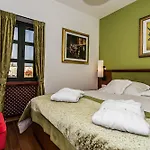 Heritage & Estate Raznjevica Dvori Ad 1307 Szálloda