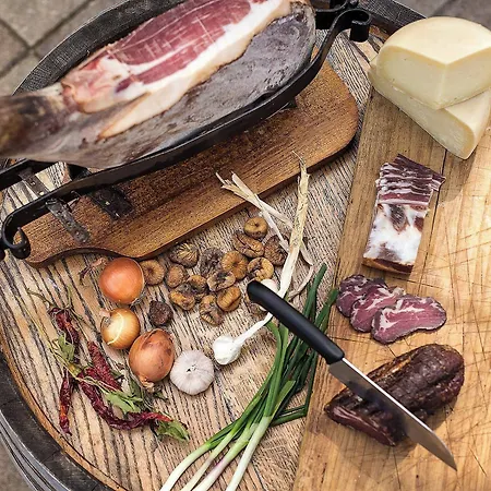 Heritage & Estate Raznjevica Dvori Ad 1307 5*