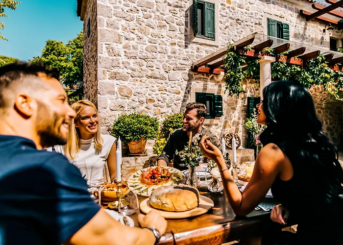 Hotel Heritage & Estate Raznjevica Dvori Ad 1307 Polaca
